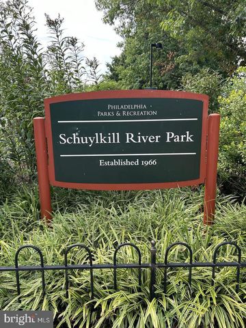 2505 PINE ST, Philadelphia, PA 19103