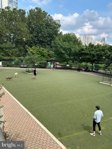 2505 PINE ST, Philadelphia, PA 19103