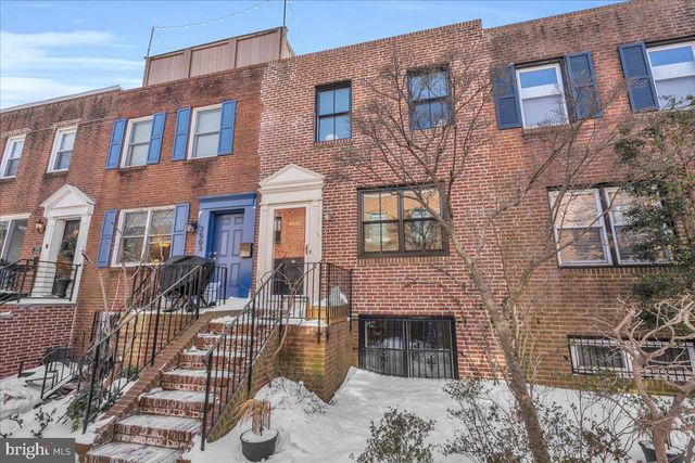 2505 PINE ST, Philadelphia, PA 19103