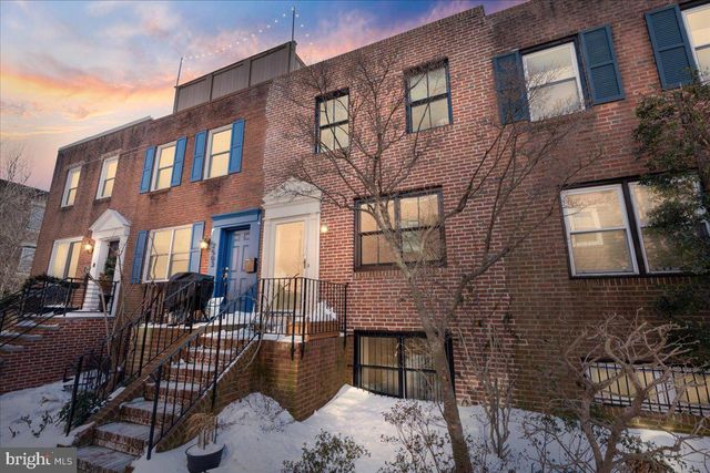 2505 PINE ST, Philadelphia, PA 19103