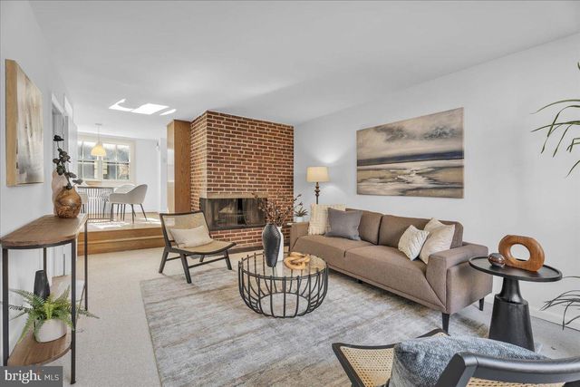 2505 PINE ST, Philadelphia, PA 19103