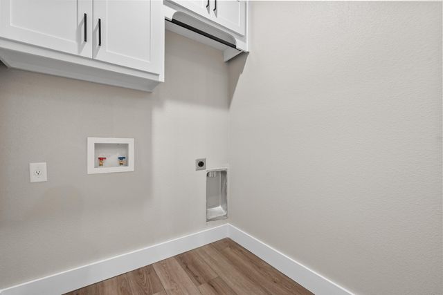 1123 N 6th Street, Wolfforth, TX 79382