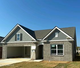 29 Silo Lane, Byhalia, MS 38611
