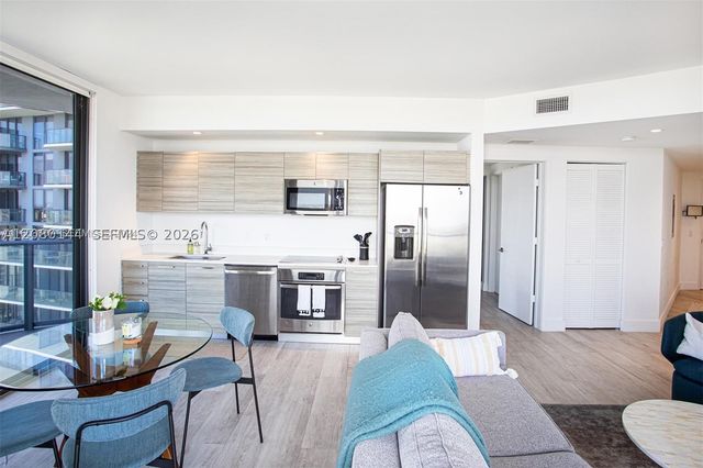 121 NE 34th St 2616, Miami, FL 33137