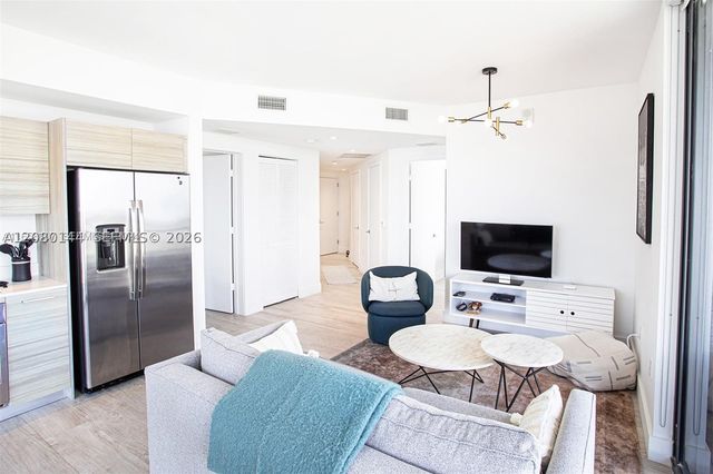 121 NE 34th St 2616, Miami, FL 33137