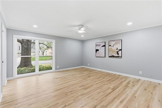2121 W 120th Street, Leawood, KS 66209