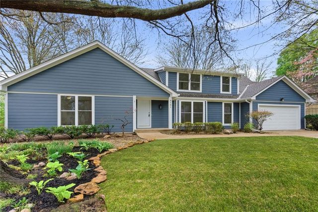 2121 W 120th Street, Leawood, KS 66209