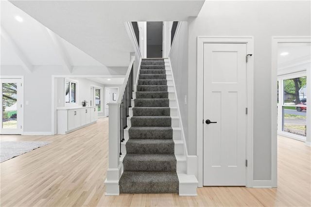 2121 W 120th Street, Leawood, KS 66209