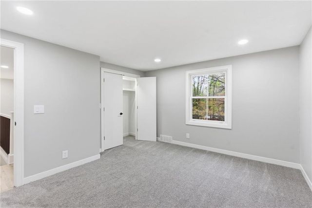 2121 W 120th Street, Leawood, KS 66209