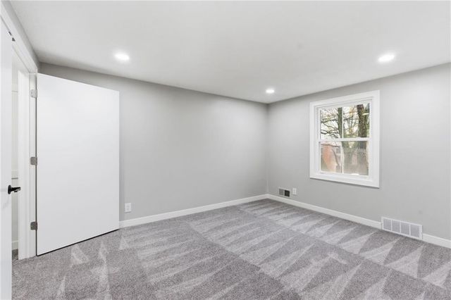 2121 W 120th Street, Leawood, KS 66209