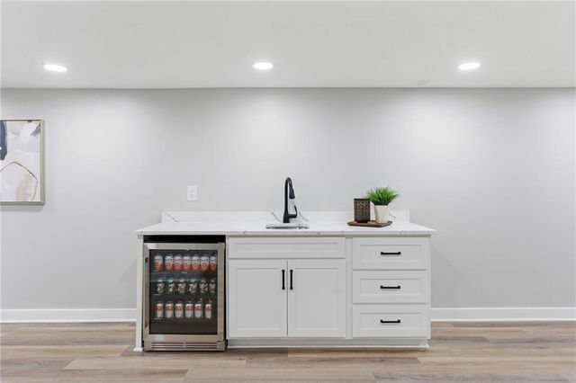2121 W 120th Street, Leawood, KS 66209