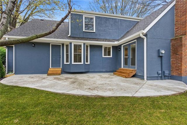 2121 W 120th Street, Leawood, KS 66209