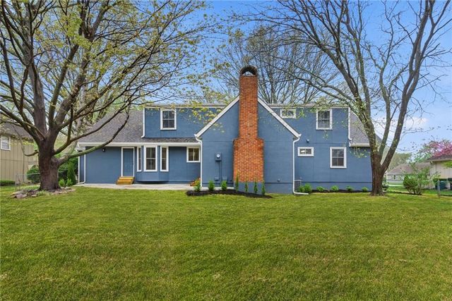 2121 W 120th Street, Leawood, KS 66209