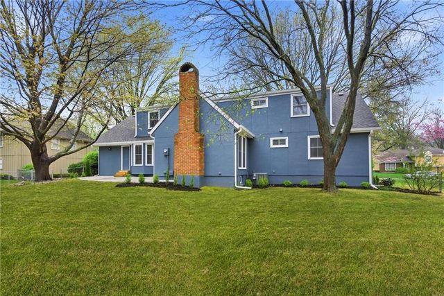 2121 W 120th Street, Leawood, KS 66209