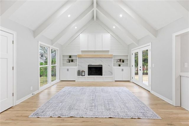 2121 W 120th Street, Leawood, KS 66209