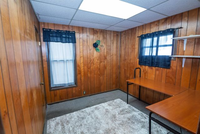 610 State St, Salina, KS 67401