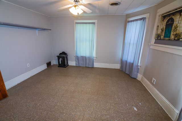 610 State St, Salina, KS 67401