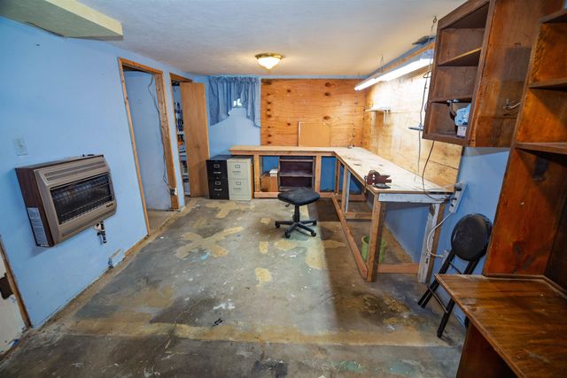 610 State St, Salina, KS 67401