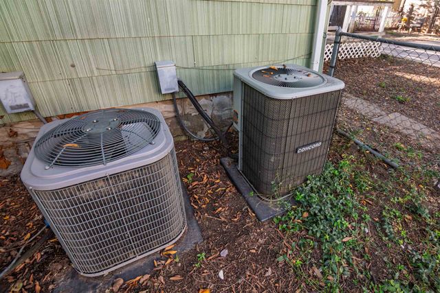 610 State St, Salina, KS 67401