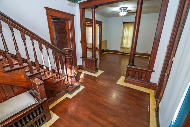 610 State St, Salina, KS 67401