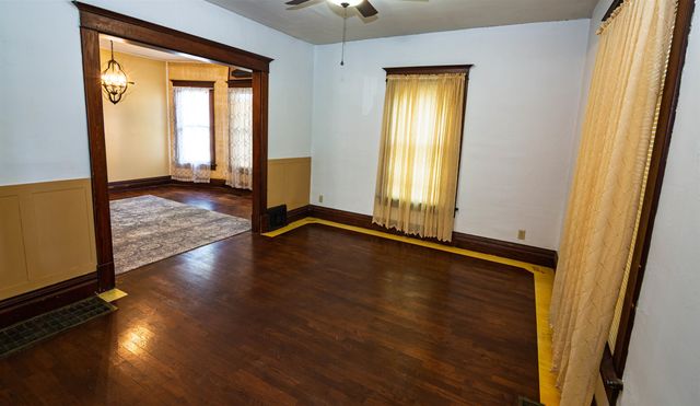 610 State St, Salina, KS 67401