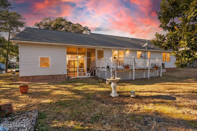 104 NE 34th Street, Oak Island, NC 28465