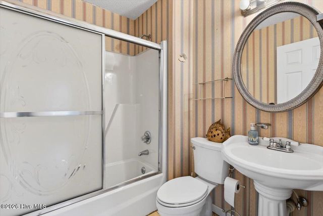 104 NE 34th Street, Oak Island, NC 28465