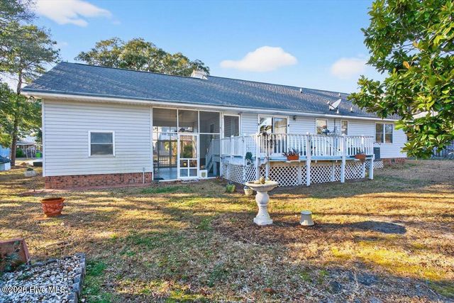 104 NE 34th Street, Oak Island, NC 28465