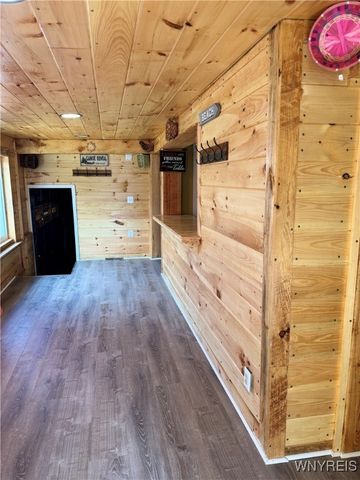 1739 Lockport Street, Niagara Falls, NY 14305