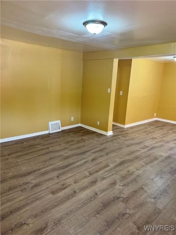 1739 Lockport Street, Niagara Falls, NY 14305