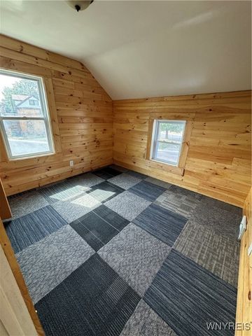 1739 Lockport Street, Niagara Falls, NY 14305