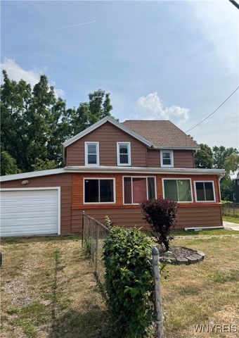 1739 Lockport Street, Niagara Falls, NY 14305