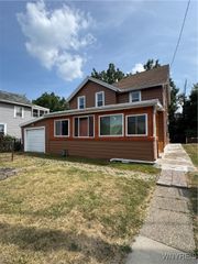 1739 Lockport Street, Niagara Falls, NY 14305