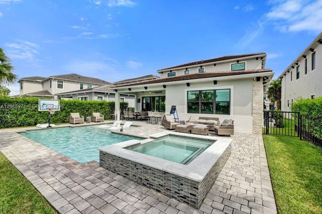 12474 Solana Bay Circle, Palm Beach Gardens, FL 33412