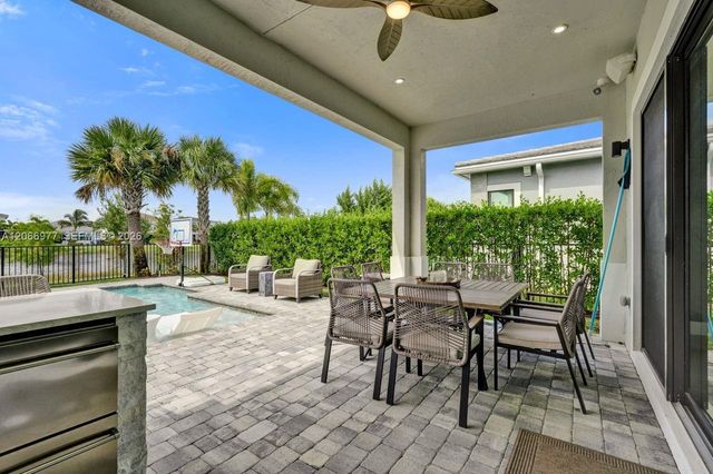 12474 Solana Bay Circle, Palm Beach Gardens, FL 33412