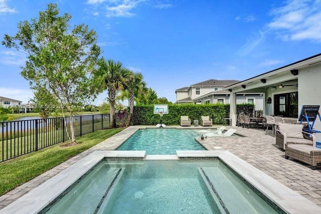 12474 Solana Bay Circle, Palm Beach Gardens, FL 33412