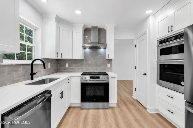 14 Timberline Drive, Howell, NJ 07731
