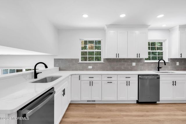 14 Timberline Drive, Howell, NJ 07731