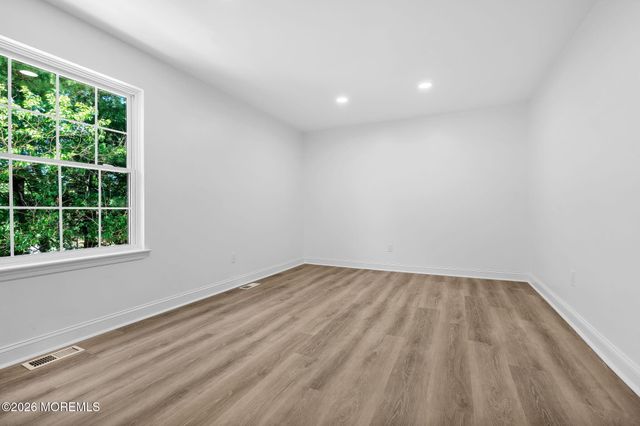 14 Timberline Drive, Howell, NJ 07731