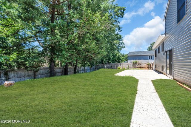 14 Timberline Drive, Howell, NJ 07731