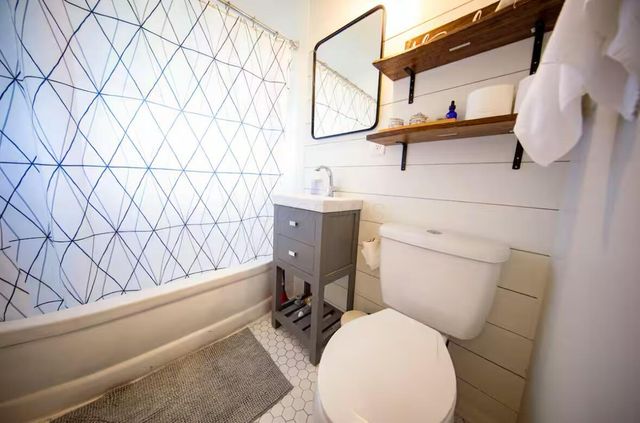 221 Lincolnshire Road, Columbus, OH 43230