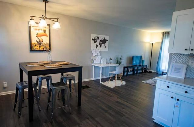 221 Lincolnshire Road, Columbus, OH 43230