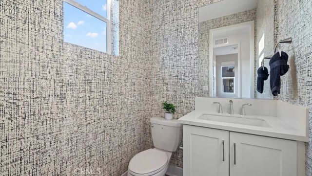 701 Sonia, Irvine, CA 92618