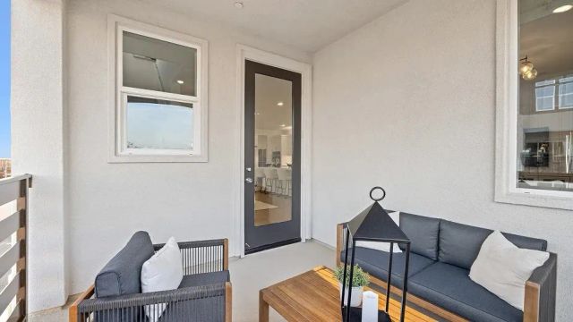 701 Sonia, Irvine, CA 92618