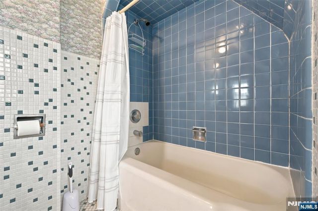 688 Bogert Road, River Edge, NJ 07661