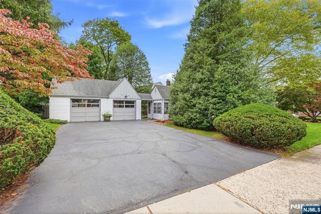 688 Bogert Road, River Edge, NJ 07661