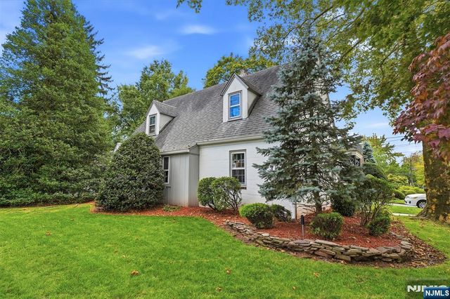688 Bogert Road, River Edge, NJ 07661