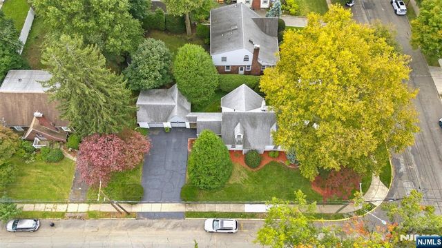688 Bogert Road, River Edge, NJ 07661
