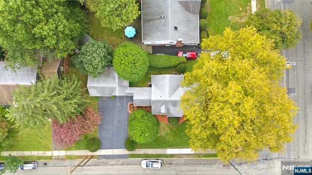 688 Bogert Road, River Edge, NJ 07661
