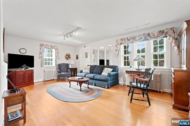 688 Bogert Road, River Edge, NJ 07661
